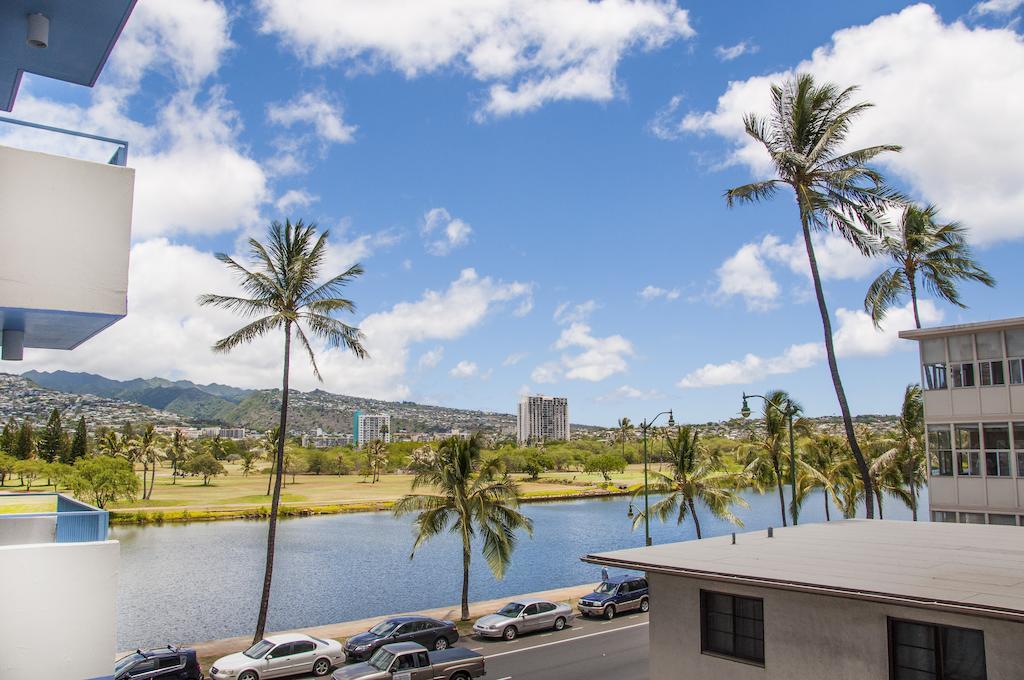 Holiday Surf Hotel Honolulu Eksteriør billede